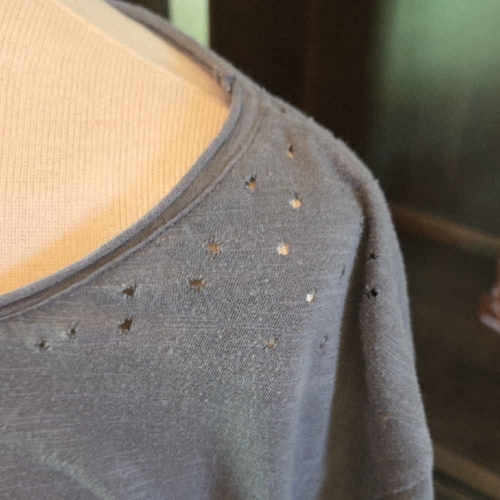 Magnolia Pearl Sitting Bull Charcoal Graphic Tee - Picture 5 of 8